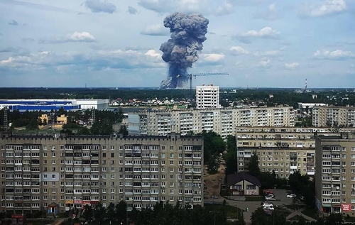 러시아 중부 니줴고로드주(州) 도시 제르진스크의 TNT 공장에서 폭발이 일어나 82명이 다쳤다.ⓒ연합뉴스 
