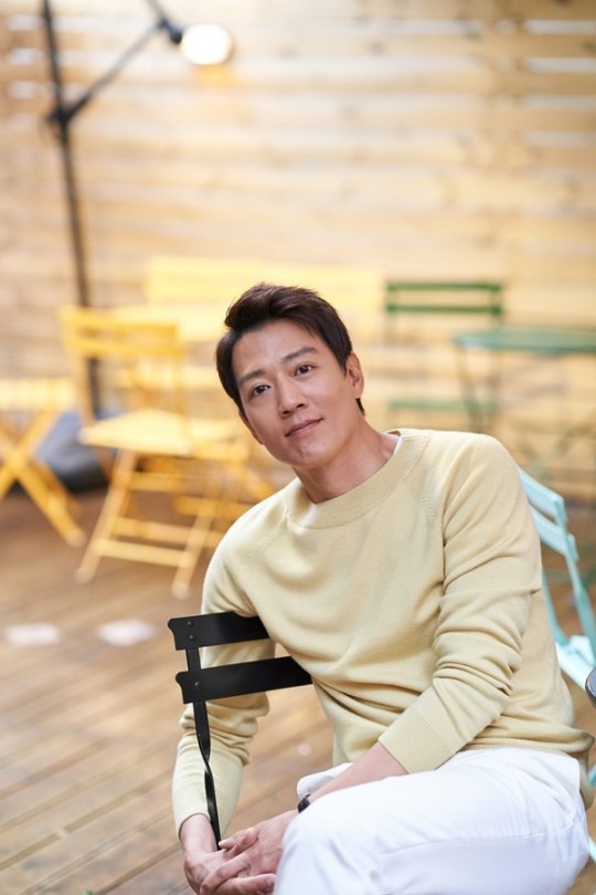 배우 김래원은 영화 '롱 리브 더 킹: 목포 영웅'에서 주인공 장세출 역을 맡앗다.ⓒ메가박스중앙(주)