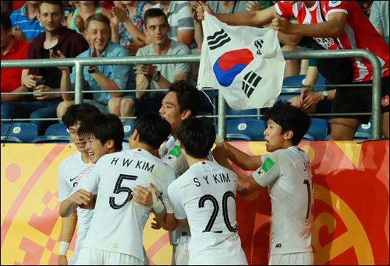 한국 축구는 사상 첫 FIFA 대회 결승 무대에 오른다. ⓒ 연합뉴스