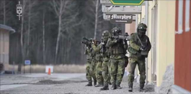 스웨덴 육군의 훈련 모습을 담은 국방성의 홍보 영상 중 한 장면.@(스웨덴 국방성 홍보 영상 캡처)