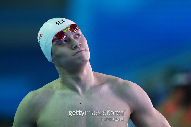 도핑 의혹으로 경쟁자들로부터 외면 받은 중국의 수영 스타 쑨양이 남자 자유형 800m에서 6위를 차지하며 대회를 마감했다. ⓒ 게티이미지
