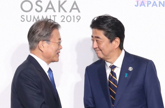 문재인 대통령과 아베 신조 일본 총리 ⓒ마이니치 신문