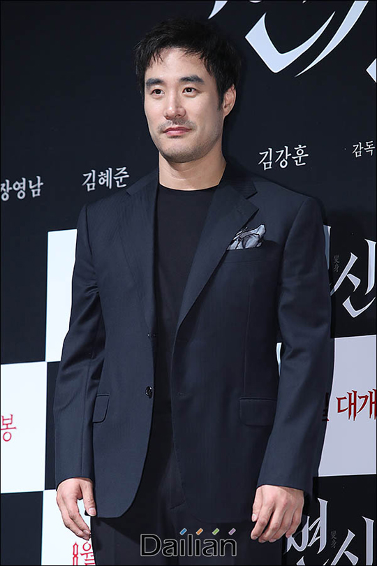 배우 배성우가 영화 '변신'으로 사제 역을 연기한 소감을 전했다. ⓒ데일리안 류영주 기자
