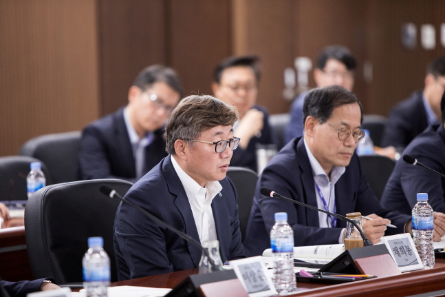 채희봉 한국가스공사 사장이 지난달 23일  대구 본사에서 열린 ‘2019 KOGAS 혁신위원회’에서 발언을 하고 있다.ⓒ한국가스공사