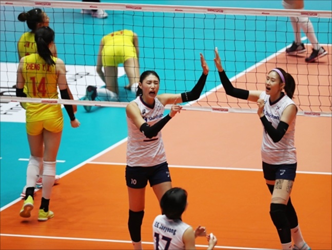 김연경이 이끈 한국 여자배구대표팀이 중국을 완파하고 동메달을 획득했다. ⓒ 연합뉴스 