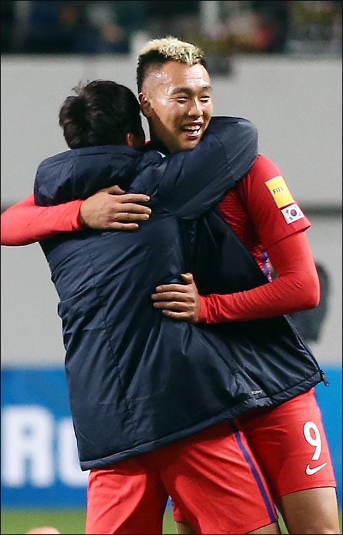 중국 슈퍼리그서 맹활약을 펼치고 있는 장신 공격수 김신욱이 벤투 감독 부임 이후 처음으로 대표팀에 발탁됐다. ⓒ 데일리안 박항구 기자