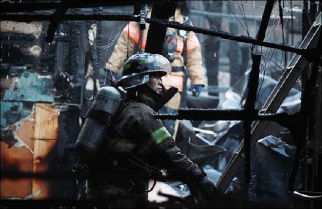 화재현장에 출동한 한 소방관의 모습.(자료사진)ⓒ데일리안