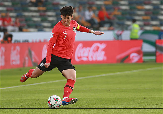 A대표팀에서 손흥민은 너무 많은 임무를 부여받는다. ⓒ 데일리안 류영주 기자