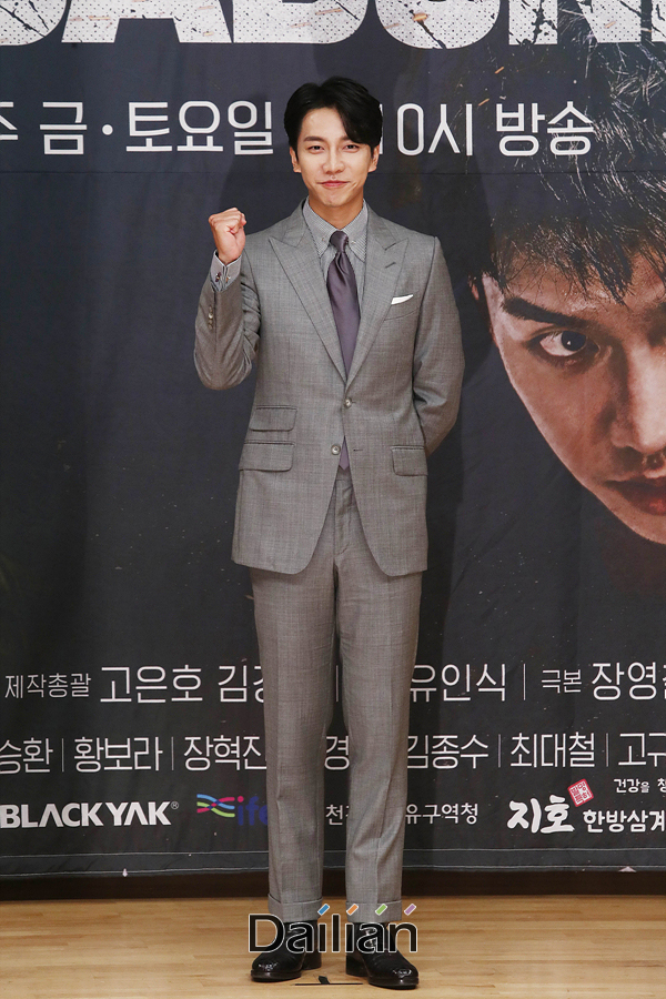 배우 이승기가 군 경험이 '배가본드' 촬영에 도움이 됐다고 말했다. ⓒ 데일리안 홍금표 기자