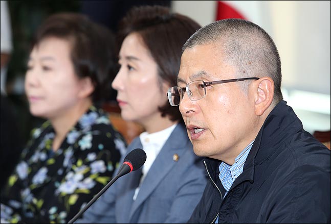지난 19일 자유한국당 최고위원회의에 참석한 황교안 대표ⓒ데일리안 박항구 기자 