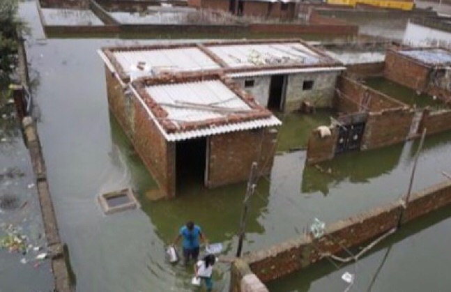 홍수 피해를 당한 인도 북부 우타르프라데시 주의 힌두교 성지 도시 프라야그라지 모습. ⓒ연합뉴스
