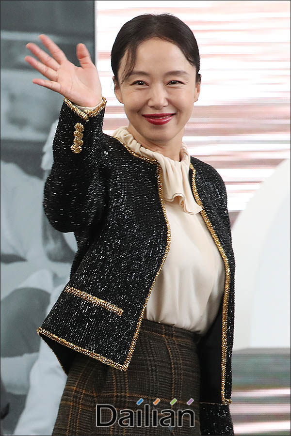 배우 전도연이 JTBC 영화 프로그램 '방구석1열'을 찾는다. ⓒ데일리안 류영주 기자