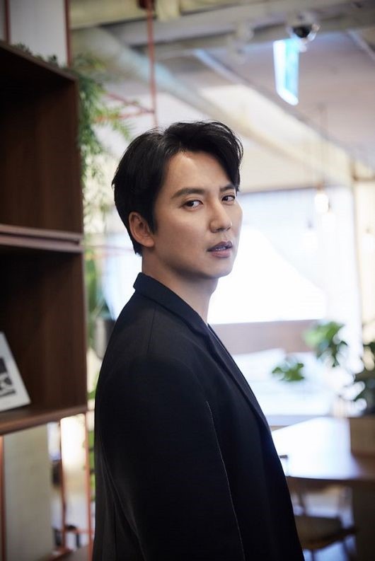 비영리 단체 '길스토리'를 운영하고 있는 배우 김남길이 tvN '김현정의 쎈터:뷰'에 출연한다.ⓒtvN