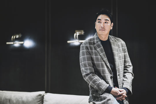 조진웅은 영화 '블랙머니'에서 서울지검의 문제적 검사 양민혁 검사를 연기했다.ⓒ에스메이커무비웍스