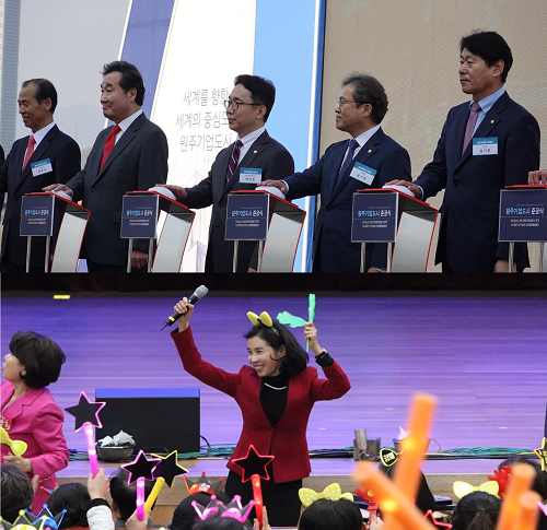 지역구 행사에 참석한 더불어민주당 심기준 의원(위)과 박경미 의원 ⓒ심기준·박경미 의원 제공
