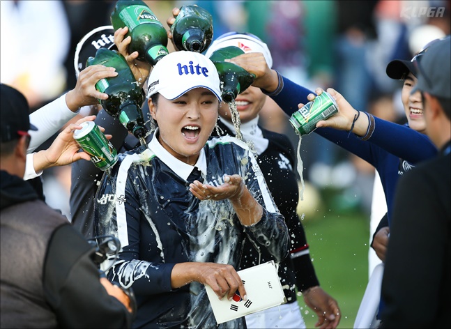 고진영이 LPGA 올해의 선수상을 수상했다. ⓒ 뉴시스 