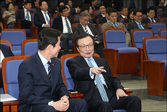 (오른쪽부터) 더불어민주당 이해찬 대표·이인영 원내대표(자료사진). ⓒ데일리안 박항구 기자