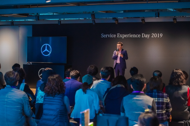 메르세데스-벤츠 코리아는 대구, 부산 및 경기 지역 서비스센터에서 자사 고객 대상 서비스 체험 프로그램인 ‘2019 서비스 익스피리언스 데이(Service Experience Day)’를 개최했다고 6일 밝혔다.ⓒ메르세데스-벤츠 코리아
