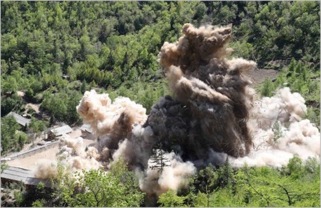 북한이 지난해 5월 24일 함경북도 길주군 풍계리 핵실험장 폐쇄를 위한 폭파작업을 실시하고 있다. ⓒ사진공동취재단