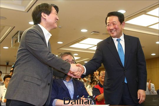 박주선 바른미래당 의원과 안철수 전 대표(자료사진). ⓒ데일리안 홍금표 기자