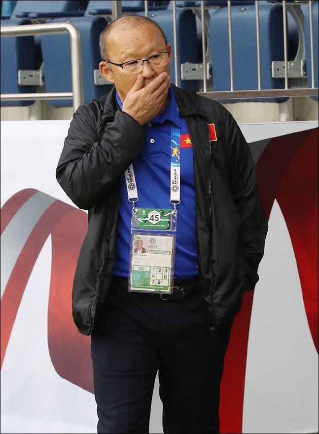 박항서 감독이 이끄는 베트남이 골 결정력에 치명적인 약점을 드러내며 조별리그 탈락 위기에 놓였다. ⓒ 뉴시스