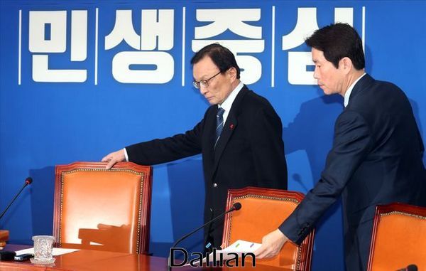 (왼쪽부터) 더불어민주당 이해찬 대표·이인영 원내대표(자료사진) ⓒ데일리안 박항구 기자