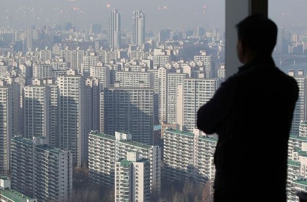 지난해 광진구의 지난해 아파트값은 4.6% 오르며, 서울 전 자치구 중 영등포구(5.9%), 양천구(5.8%), 송파구(5.3%), 강남구(4.8%)에 이어 높은 상승률을 기록했다. 서울 아파트 단지 모습.ⓒ뉴시스