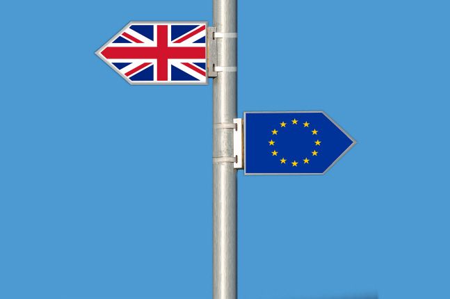 유럽연합(EU) 행정부 수반 격인 우르줄라 폰데어라이엔 EU 집행위원장이 영국을 향해 무관세, 무쿼터 무역 협정을 원한다면 EU 규정과 기준에 동의해야 한다고 거듭 강조했다.ⓒ픽사베이