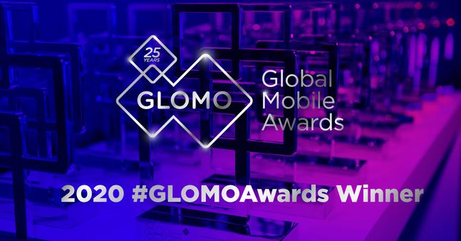 SK텔레콤은 올해 이동통신 세계최고 권위의 ‘세계이동통신사업자협회(GSMA) 글로벌 모바일 어워드(GLOMO Awards)’에서 ‘자동차 부문 최고 모바일 혁신상’을 포함해 3개 부문에서 수상했다고 26일 밝혔다. 사진은 GSMA 어워드 배너.ⓒSK텔레콤