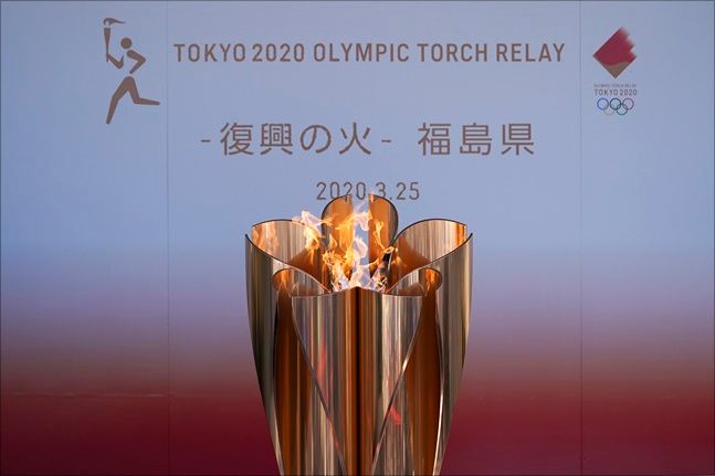 '부흥의 불'로 명명됐던 도쿄올림픽 성화. ⓒ 뉴시스
