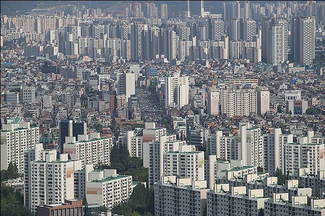 총선 이후 건설주들의 주가 반등 여력에 시장의 관심이 모이고 있다..사진은 서울 전경.ⓒ데일리안 류영주 기자
