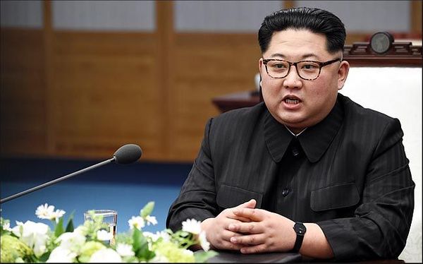 김정은 북한 국무위원장이 2018년 4월 27일 판문점 평화의 집에서 열린 남북정상회담에서 발언하고 있다. (자료사진) ⓒ한국공동사진기자단