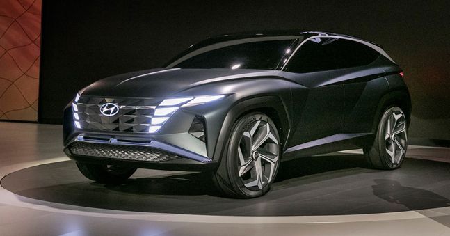 현대자동차가 2019년 11월 LA오토쇼에서 선보인 ‘비전 T(Vision T)’ 콘셉트. 4세대 투싼의 전면 디자인은 이와 흡사할 것으로 예상된다. ⓒ현대자동차