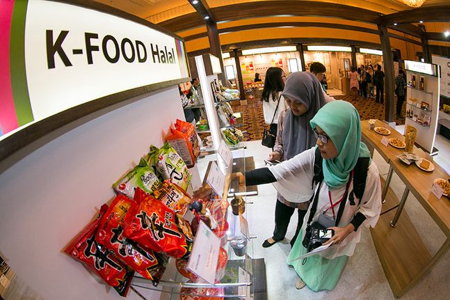 인도네시아 자카르타 물리아 호텔에서 한국음식의 무슬림시장 수출 확대를 위해 열린 ‘2015케이-푸드페어, 자카르타’ 행사 ⓒ뉴시스 자료사진