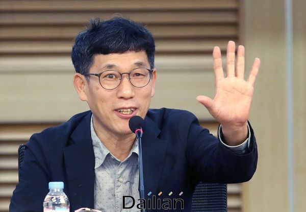 진중권 전 동양대 명예교수(자료사진) ⓒ데일리안 박항구 기자