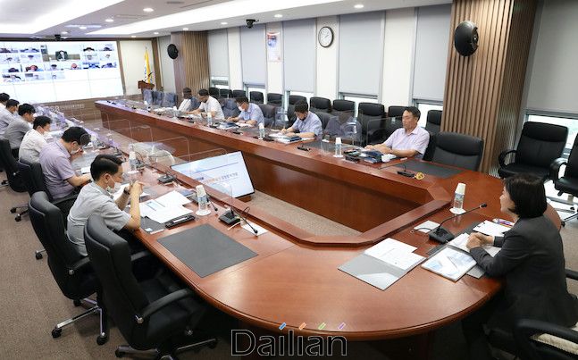 이연승 이사장이 지난 11일 비대면 영상회의를 주재하고 있다. ⓒ한국해양교통안전공단