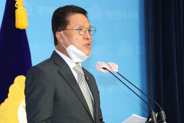 정운천 미래통합당 국민통합위원장이 20일 서울 여의도 국회 소통관에서 기자회견을 열고 앞으로 친호남 정당으로 거듭나겠다고 발언하고 있다. ⓒ뉴시스