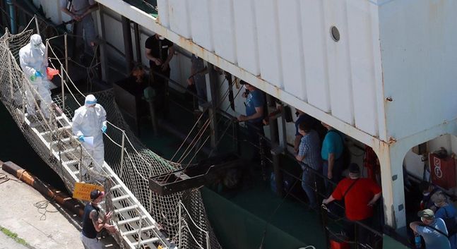 부산 감천항에 입항한 러시아 선박에서 선원 1명이 또 확진 판정을 받았다.(자료사진)ⓒ연합뉴스