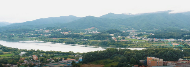 한화건설이 이달 분양하는 ‘포레나 양평’의 24층 높이에서 본 남한강 모습 ⓒ한화건설