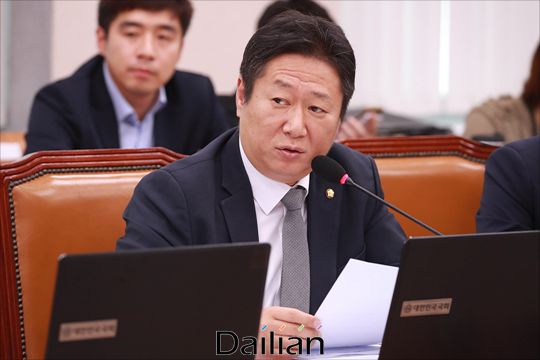 황희 더불어민주당 의원 ⓒ데일리안 홍금표 기자