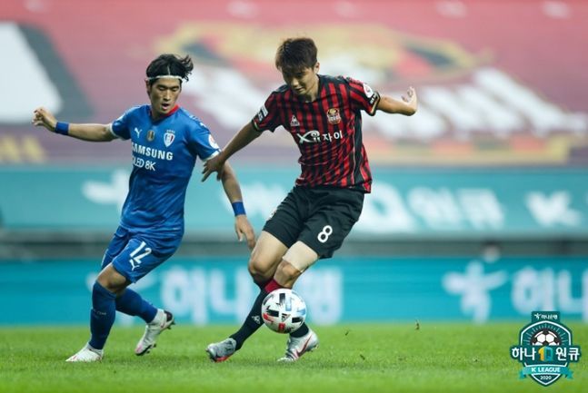 슈퍼매치에 나선 기성용. ⓒ 한국프로축구연맹