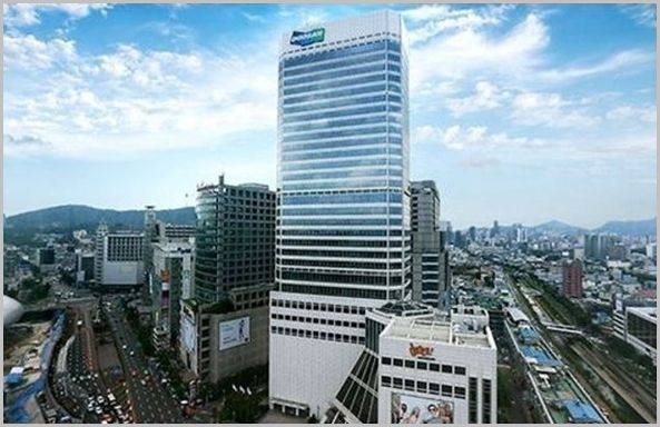 서울 동대문 두산타워 전경. ⓒ두산