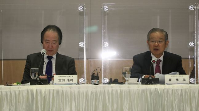 권태신 전경련 부회장(오른쪽)이 22일 전경련회관 컨퍼런스센터에서 열린'주한일본대사 초청 기업인 간담회'에서 인사말을 하고 있다.ⓒ전경련