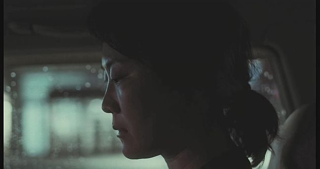어쩌면 나일지 모르는 내면을 연기하는 배우 김재화 ⓒ 영화 '다운' 스틸컷