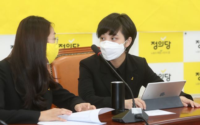 장혜영 의원과 류호정 의원(오른쪽) ⓒ데일리안 박항구 기자