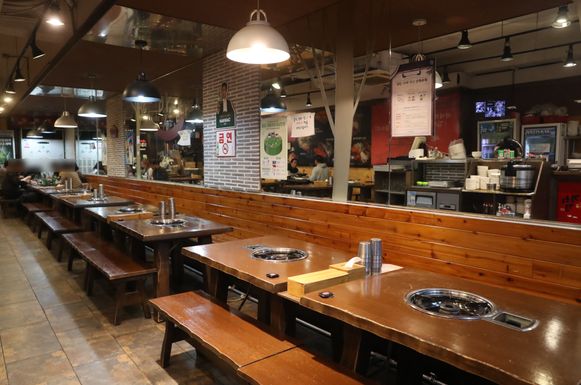 서울 종로구의 한 식당이 한산한 모습을 보이고 있다.ⓒ뉴시스