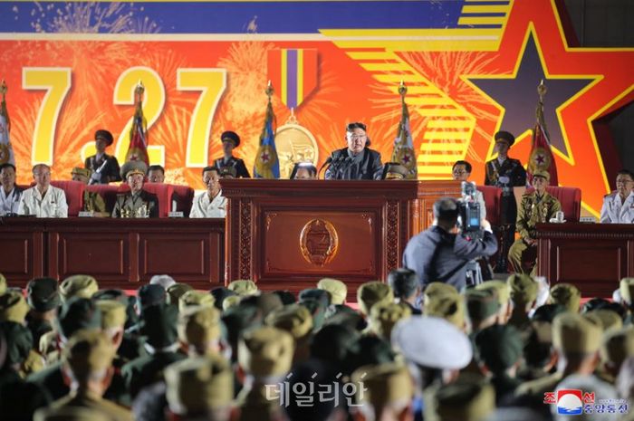 김정은 북한 국무위원장이 지난해 6·25전쟁 정전협정 체결일(7월27일·북한명 