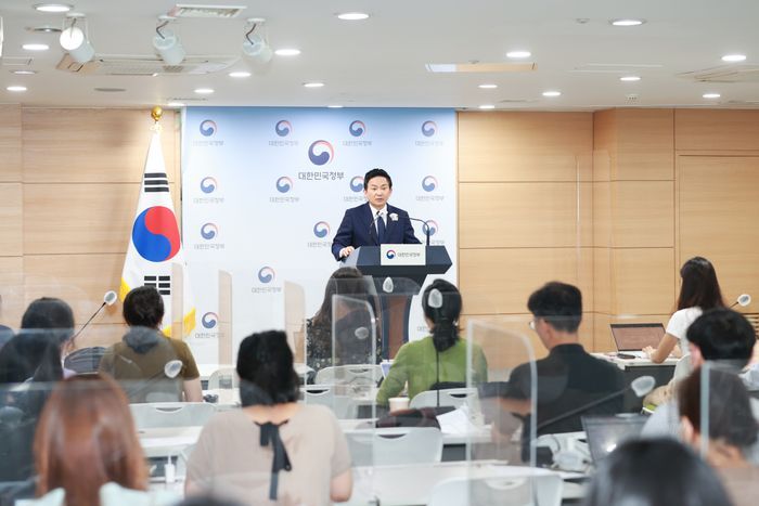 원희룡 국토부 장관은 1일 서울 종로구 정부서울청사에서 임차인 재산 보호와 주거안정 지원을 위한 