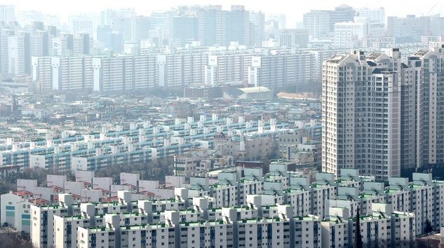 8월 서울 아파트 낙찰가율은 전월 대비 2.9%포인트(p) 하락한 93.7%로 집계됐다. 이는 지난 2020년 3월(83.3%) 이후 최저치다.ⓒ뉴시스