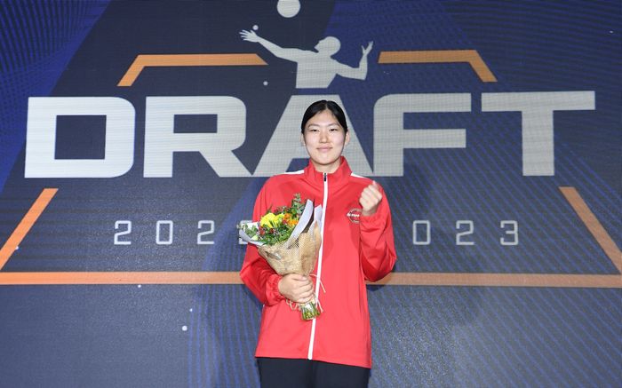 2022-2023 KOVO 여자 신인선수 드래프트서 1순위로 페퍼저축은행에 지명된 어르헝. ⓒ KOVO
